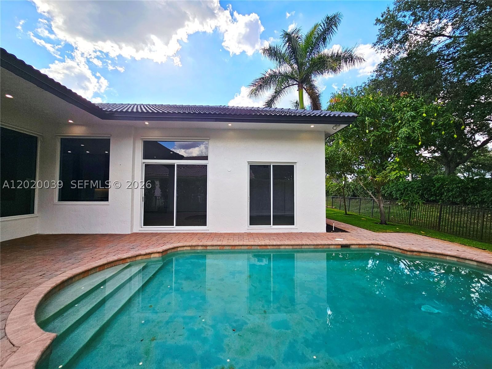 Real estate property located at 18951 30th St, Broward, Sunset Lakes Plat One, Miramar, FL