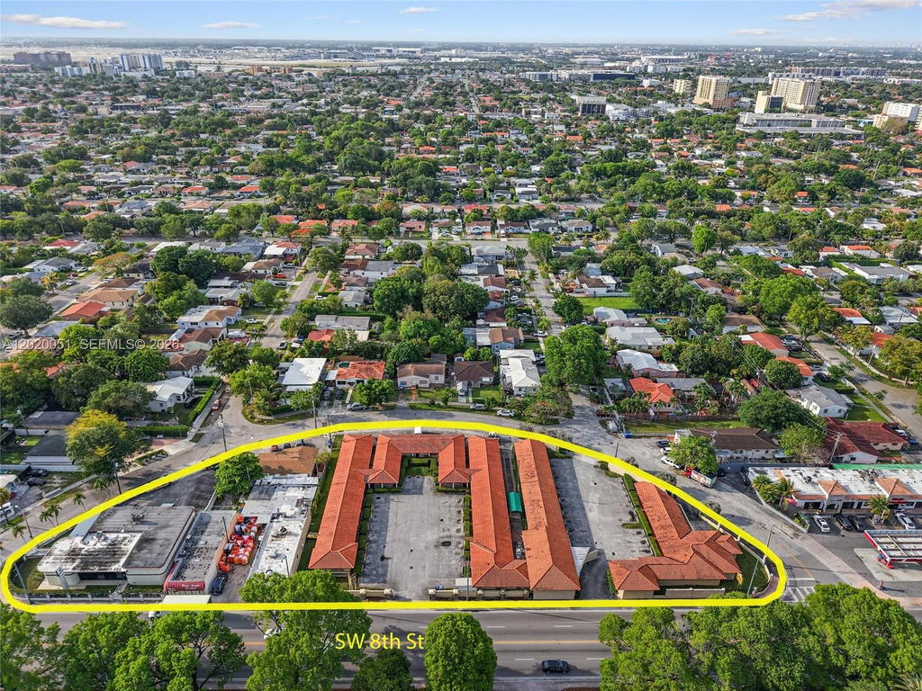 Real estate property located at 4445 8th St, Miami-dade, Tamiami Trail Park, Miami, FL