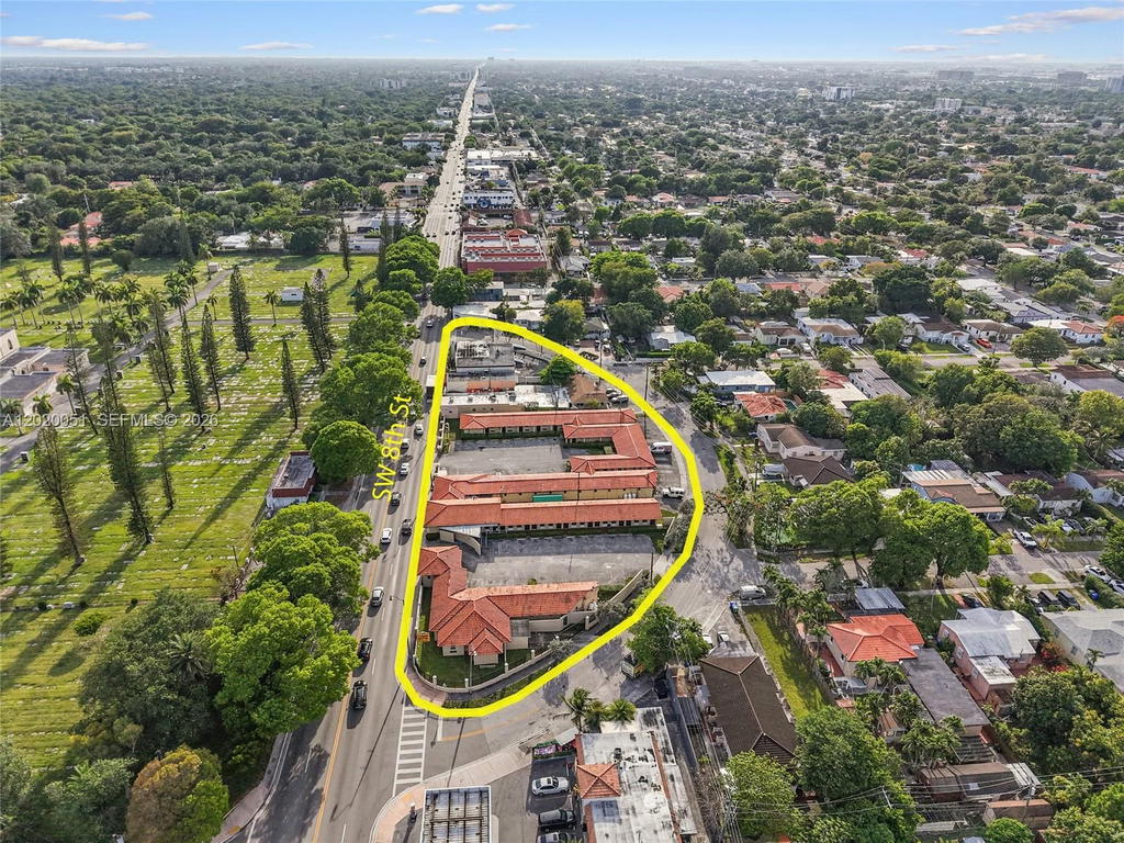 Real estate property located at 4445 8th St, Miami-dade, Tamiami Trail Park, Miami, FL