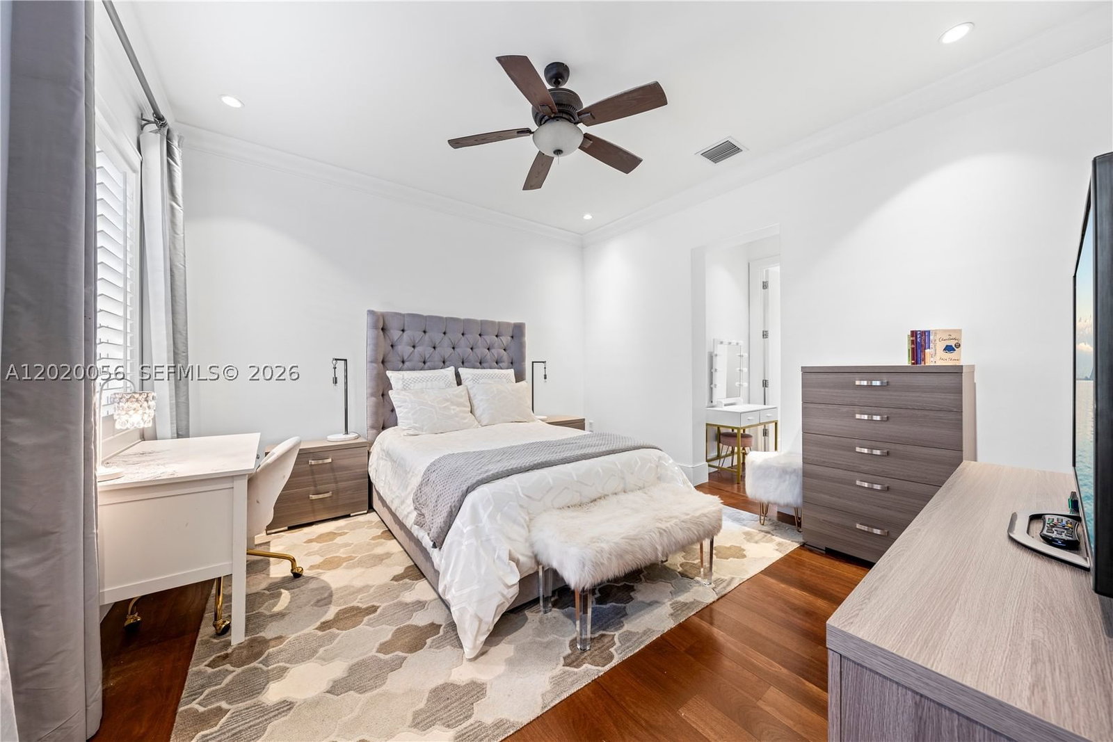 Real estate property located at 4196 Douglas Rd, Miami-dade, Ewanton Hgts, Miami, FL
