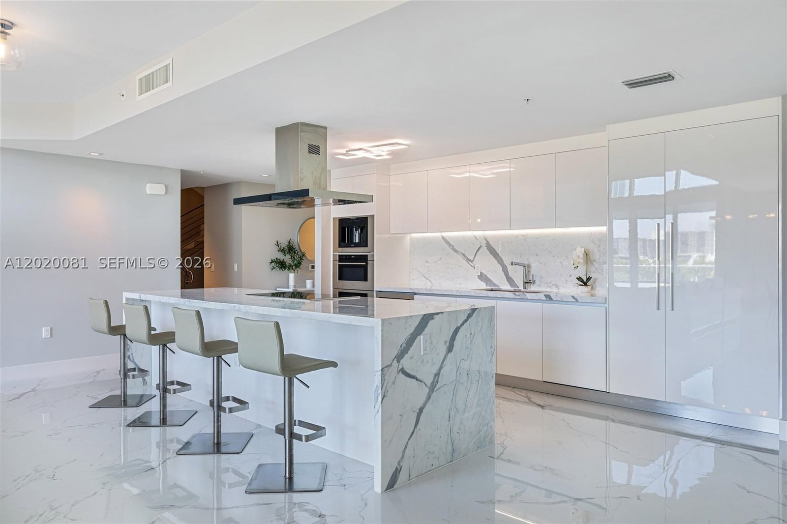 Real estate property located at 330 Sunny Isles Blvd #5-506, Miami-dade, Parque Towers Condo, Sunny Isles Beach, FL