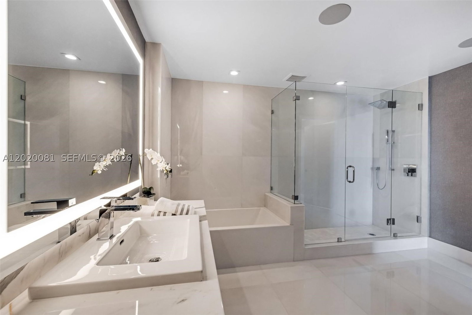 Real estate property located at 330 Sunny Isles Blvd #5-506, Miami-dade, Parque Towers Condo, Sunny Isles Beach, FL