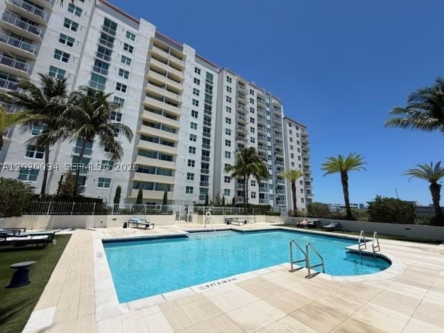 Real estate property located at 3000 Coral Way #813, Miami-dade, The Aston Condo, Miami, FL