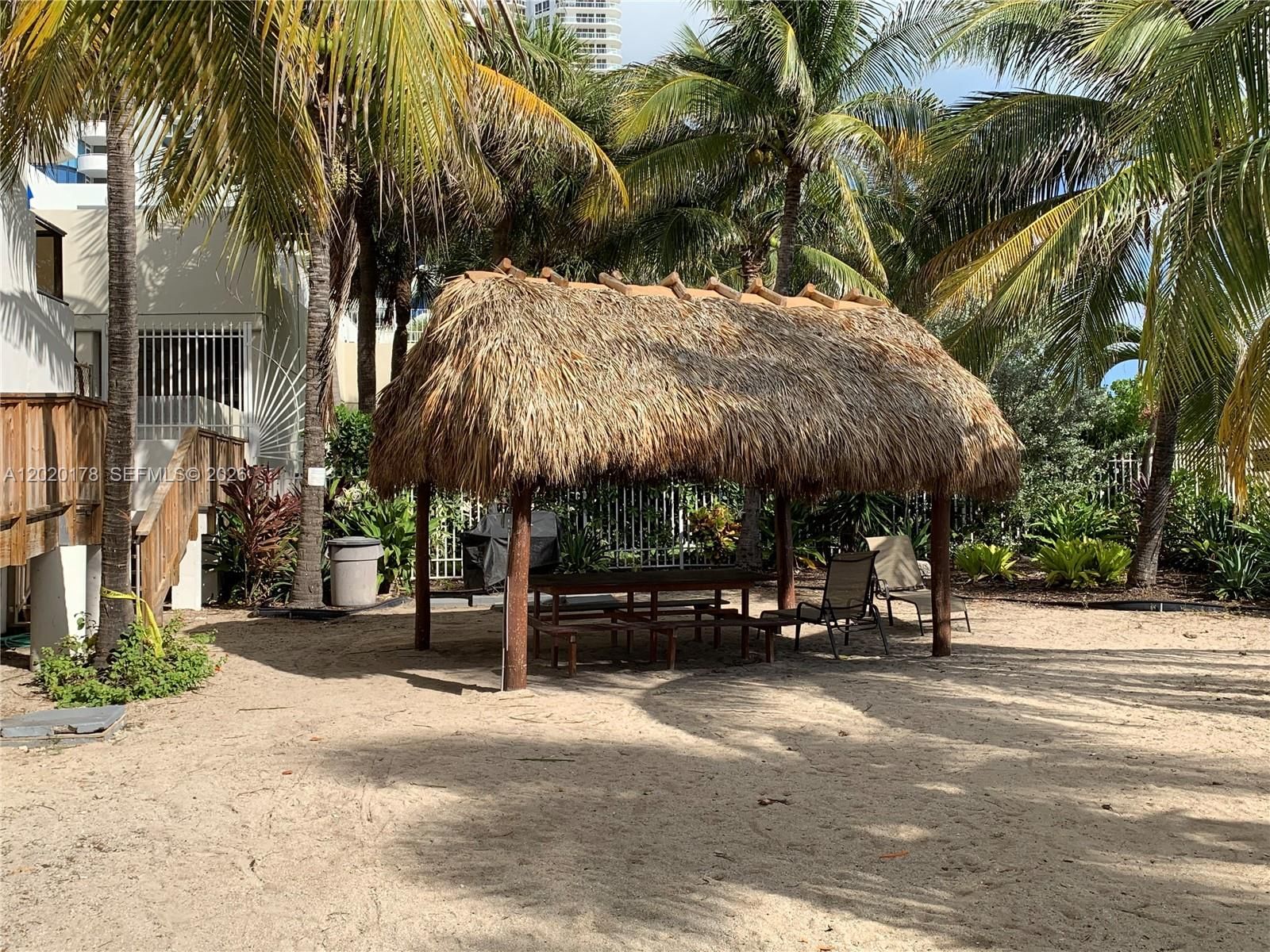 Real estate property located at 6039 Collins Ave #924, Miami-dade, Maison Grande Condo, Miami Beach, FL