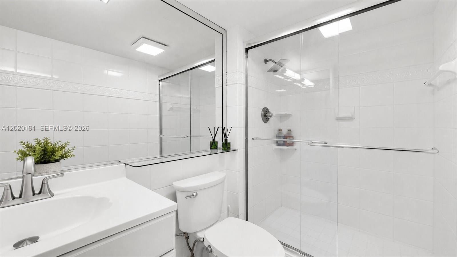 Real estate property located at 20301 Country Club Dr #1126, Miami-dade, Coronado Condo- Tower Ii, Aventura, FL