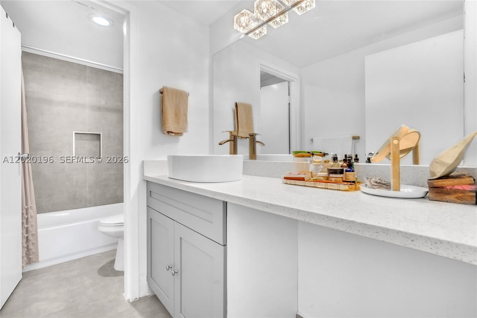 Real estate property located at 8437 Forest Hills Dr #304, Broward, Greenglades Condo Iii, Coral Springs, FL