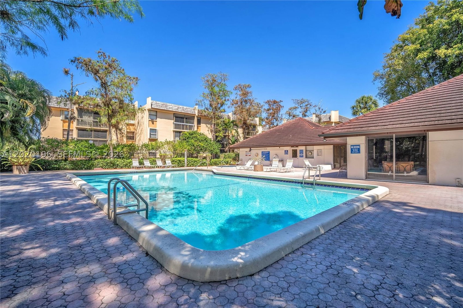 Real estate property located at 8437 Forest Hills Dr #304, Broward, Greenglades Condo Iii, Coral Springs, FL