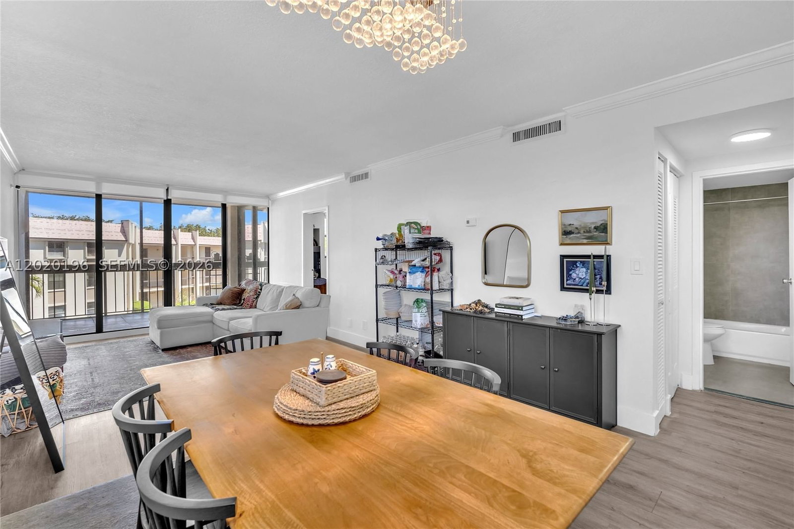Real estate property located at 8437 Forest Hills Dr #304, Broward, Greenglades Condo Iii, Coral Springs, FL