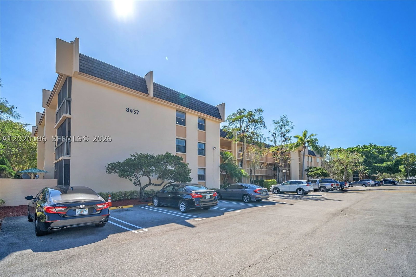 Real estate property located at 8437 Forest Hills Dr #304, Broward, Greenglades Condo Iii, Coral Springs, FL