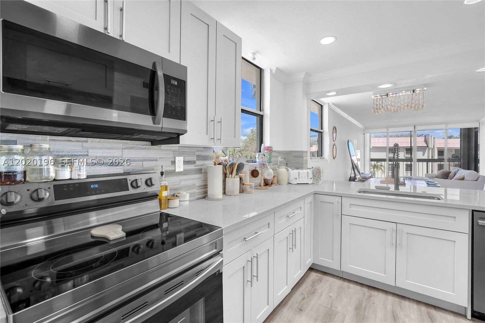 Real estate property located at 8437 Forest Hills Dr #304, Broward, Greenglades Condo Iii, Coral Springs, FL