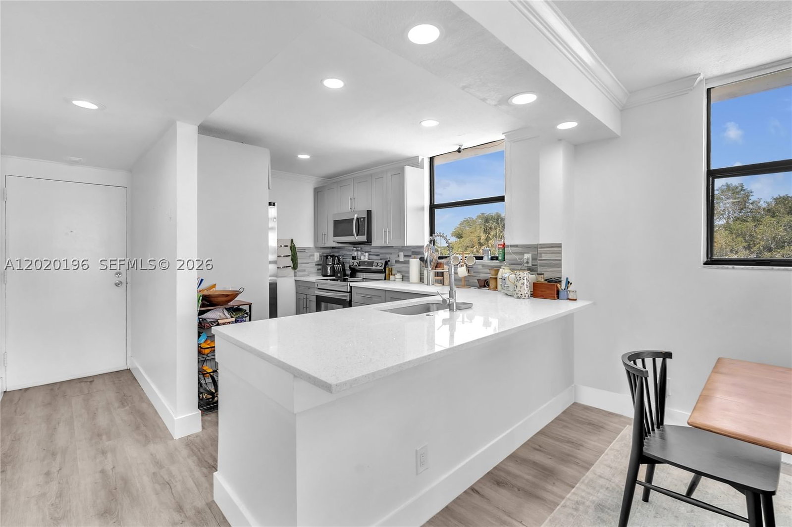 Real estate property located at 8437 Forest Hills Dr #304, Broward, Greenglades Condo Iii, Coral Springs, FL