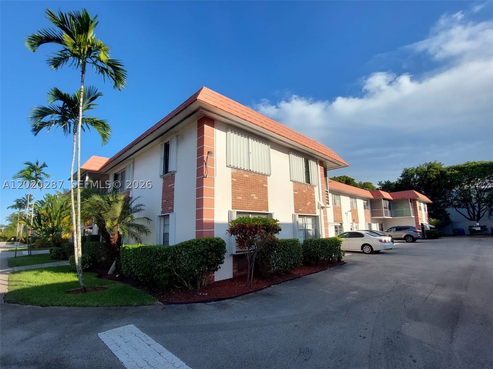 Real estate property located at 3550 8th Ave #713, Broward, Everett Arms No 7 Condo, Pompano Beach, FL