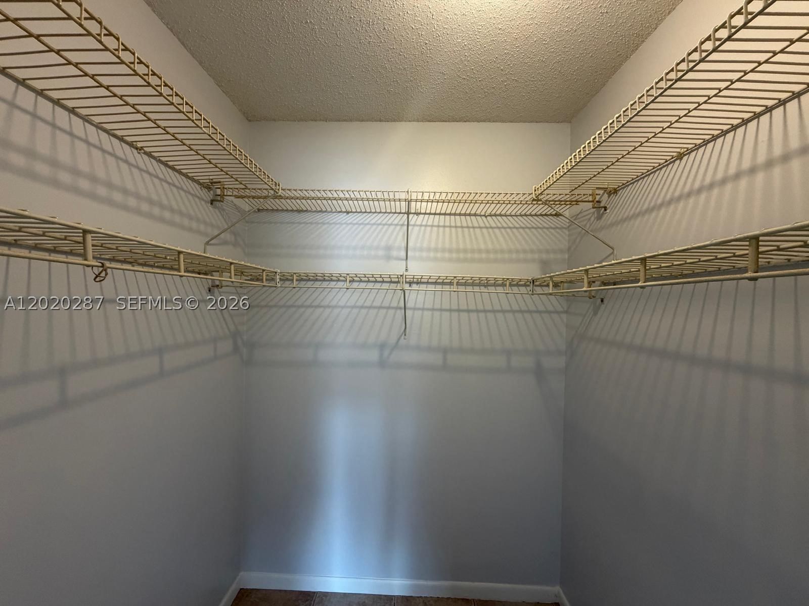 Real estate property located at 3550 8th Ave #713, Broward, Everett Arms No 7 Condo, Pompano Beach, FL