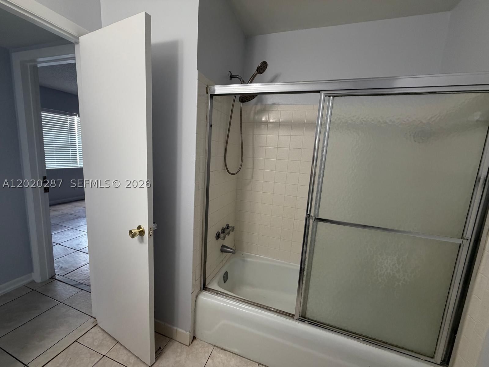 Real estate property located at 3550 8th Ave #713, Broward, Everett Arms No 7 Condo, Pompano Beach, FL