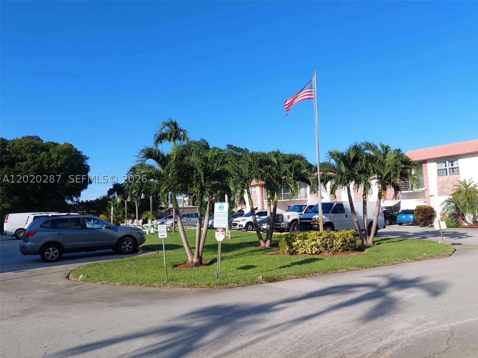 Real estate property located at 3550 8th Ave #713, Broward, Everett Arms No 7 Condo, Pompano Beach, FL