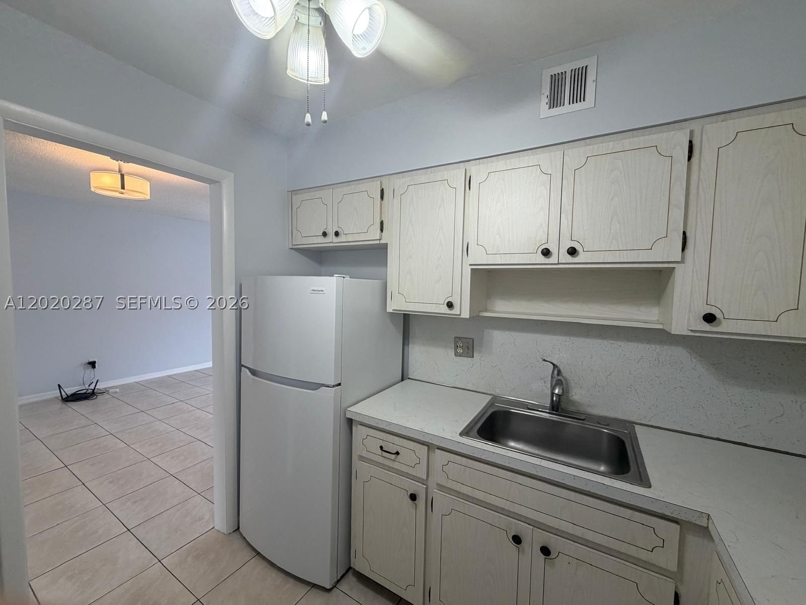 Real estate property located at 3550 8th Ave #713, Broward, Everett Arms No 7 Condo, Pompano Beach, FL
