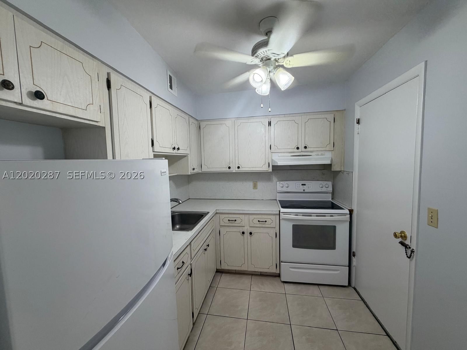 Real estate property located at 3550 8th Ave #713, Broward, Everett Arms No 7 Condo, Pompano Beach, FL