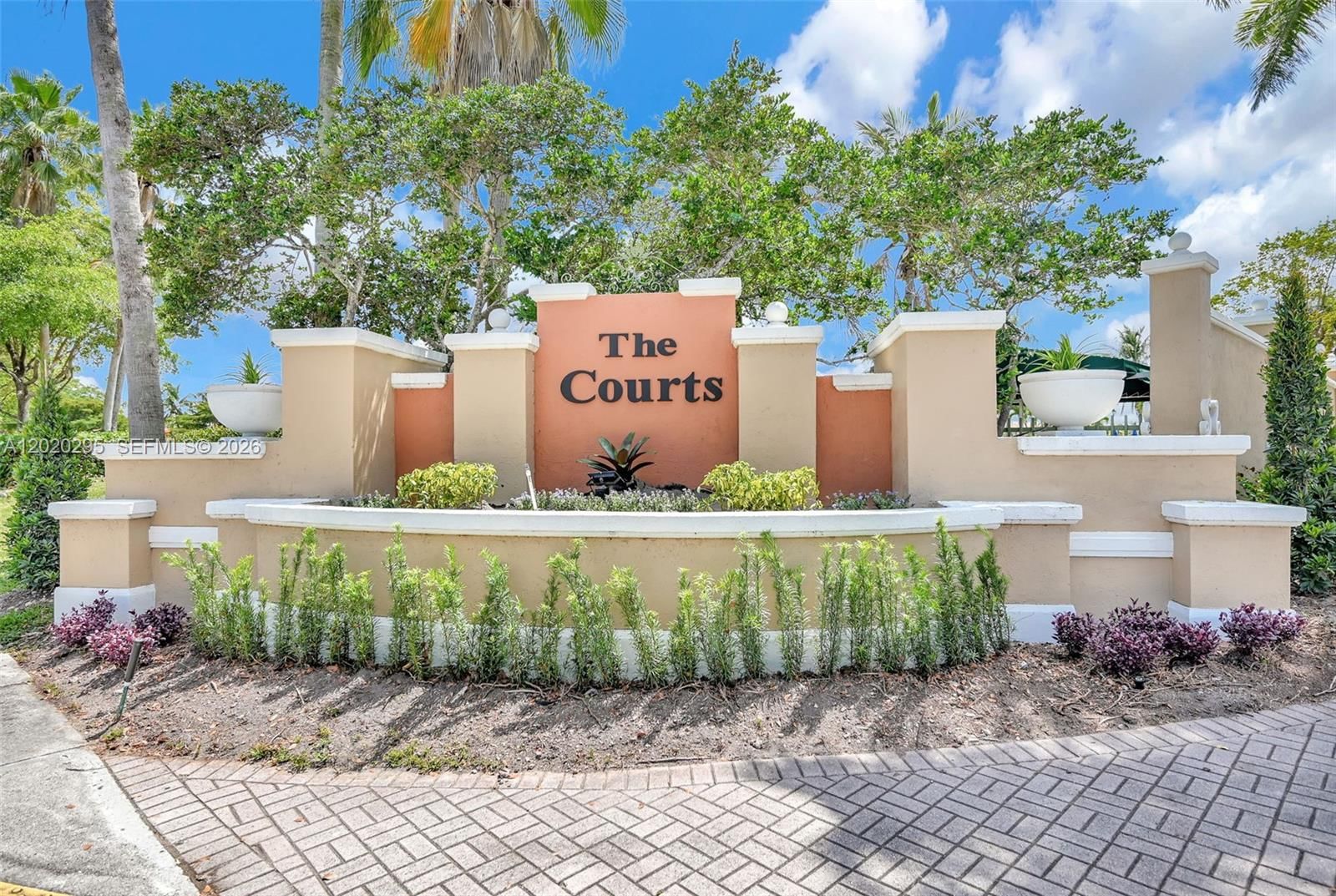 Real estate property located at 6630 114th Ave #1538, Miami-dade, The Courts At Doral Isles, Doral, FL