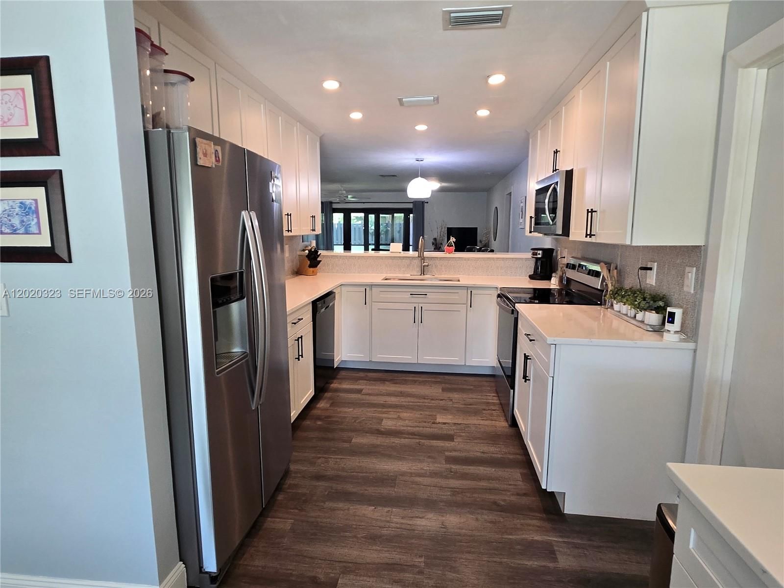Real estate property located at 12051 Suellen Cir, Palm Beach, Channing Villas Of Wellin, Wellington, FL