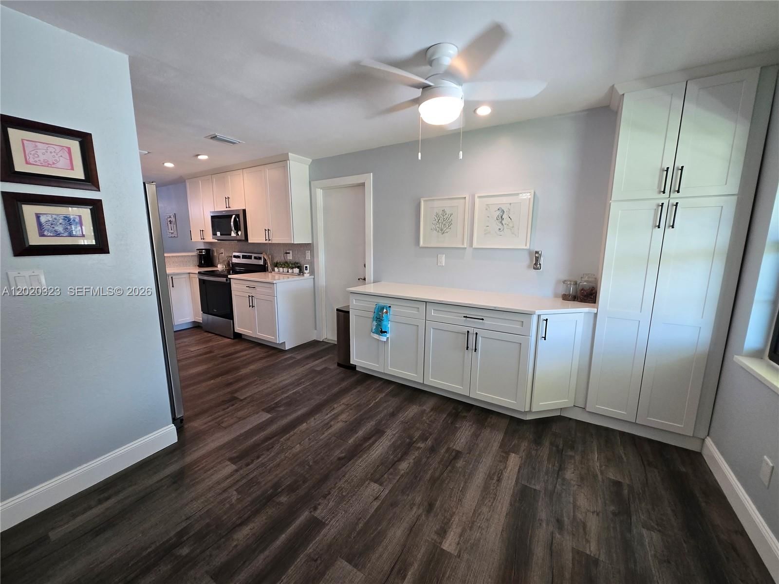 Real estate property located at 12051 Suellen Cir, Palm Beach, Channing Villas Of Wellin, Wellington, FL