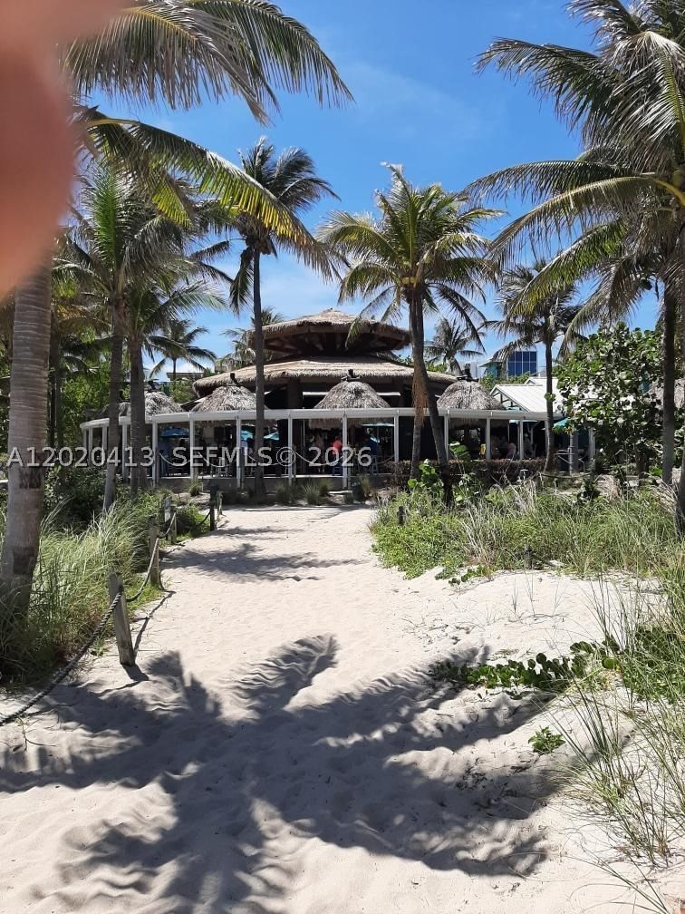 Real estate property located at 405 Ocean Blvd #1815, Broward, Parliament House Condo, Pompano Beach, FL