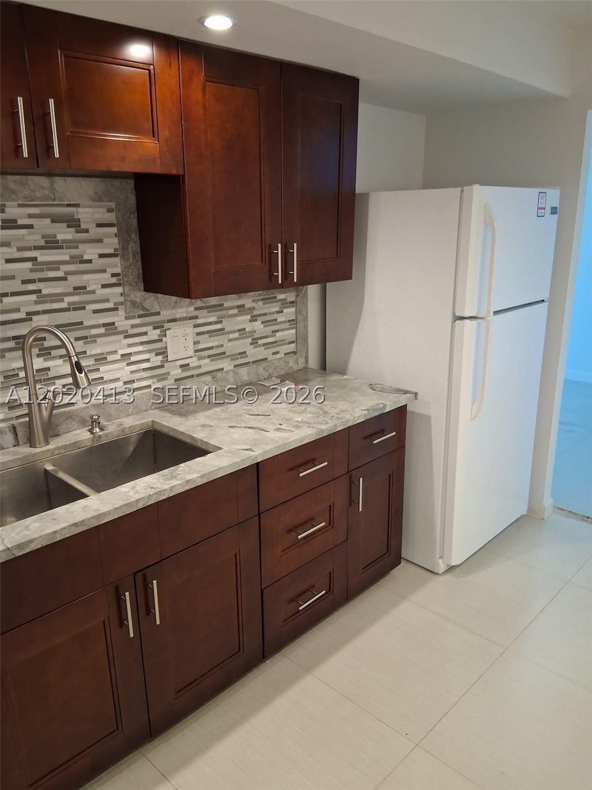 Real estate property located at 405 Ocean Blvd #1815, Broward, Parliament House Condo, Pompano Beach, FL