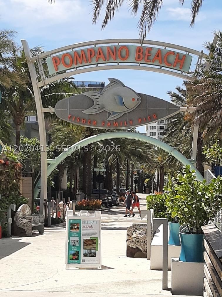 Real estate property located at 405 Ocean Blvd #1815, Broward, Parliament House Condo, Pompano Beach, FL