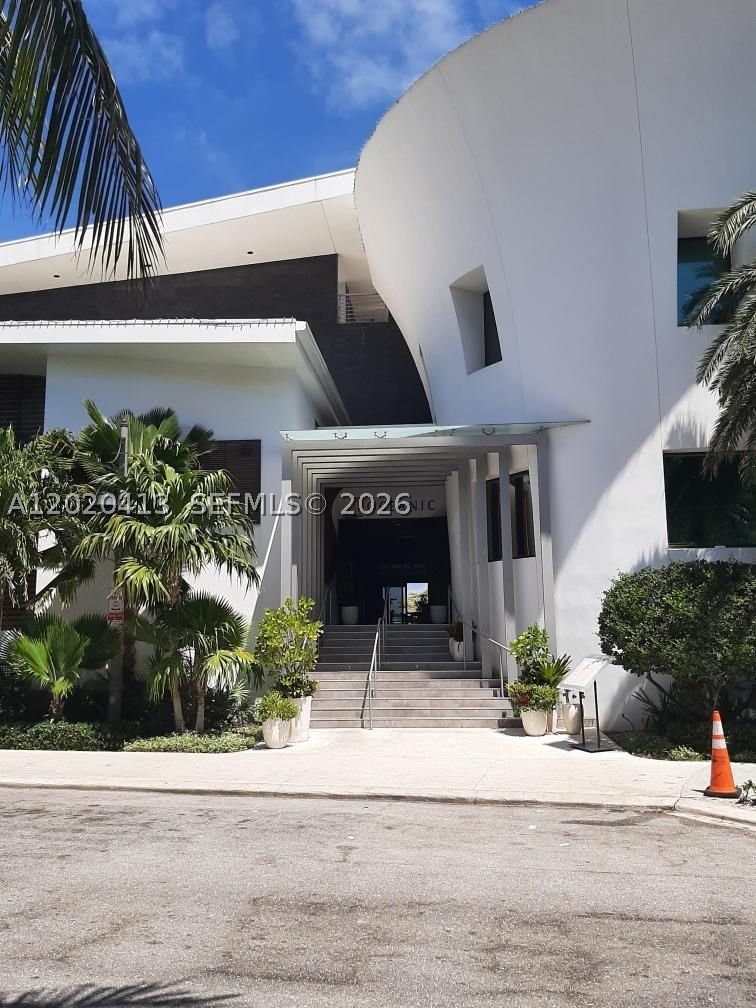 Real estate property located at 405 Ocean Blvd #1815, Broward, Parliament House Condo, Pompano Beach, FL