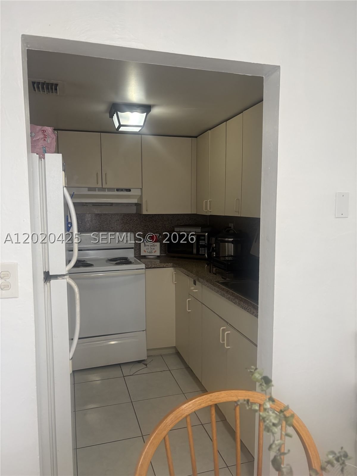Real estate property located at 6620 2nd Ct #403, Miami-dade, Westland Manors East Cond, Hialeah, FL