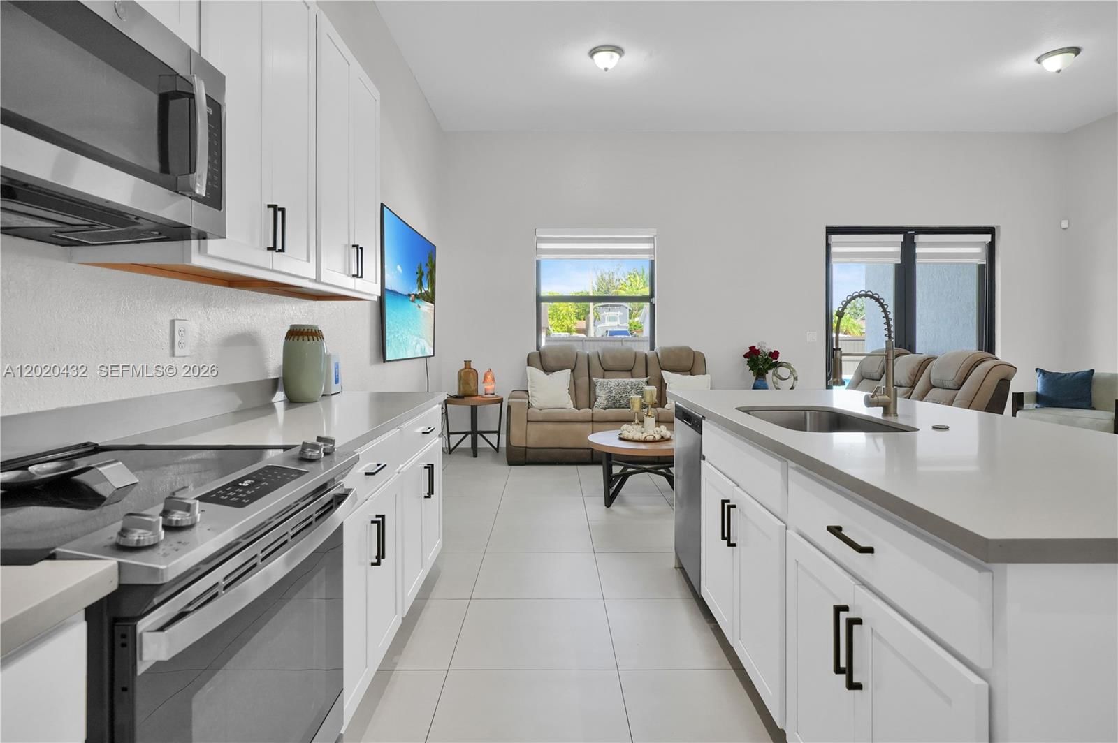 Real estate property located at 19419 124th Ct, Miami-dade, South Miami Lakes, Miami, FL
