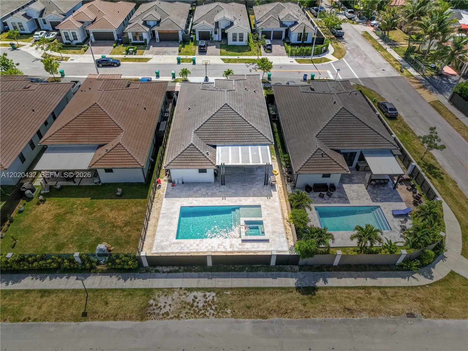 Real estate property located at 19419 124th Ct, Miami-dade, South Miami Lakes, Miami, FL