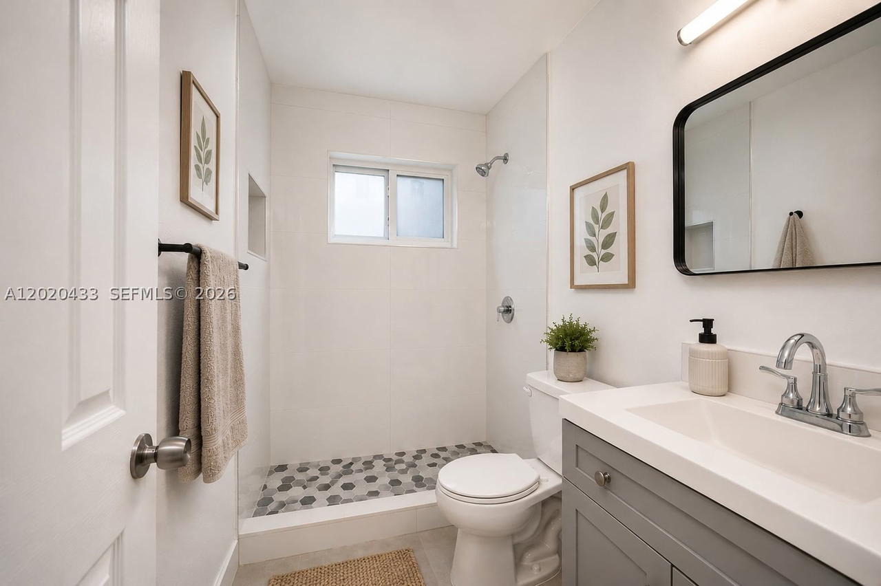 Real estate property located at 1530 47th Ave, Broward, Flair Sub No 5, Lauderhill, FL