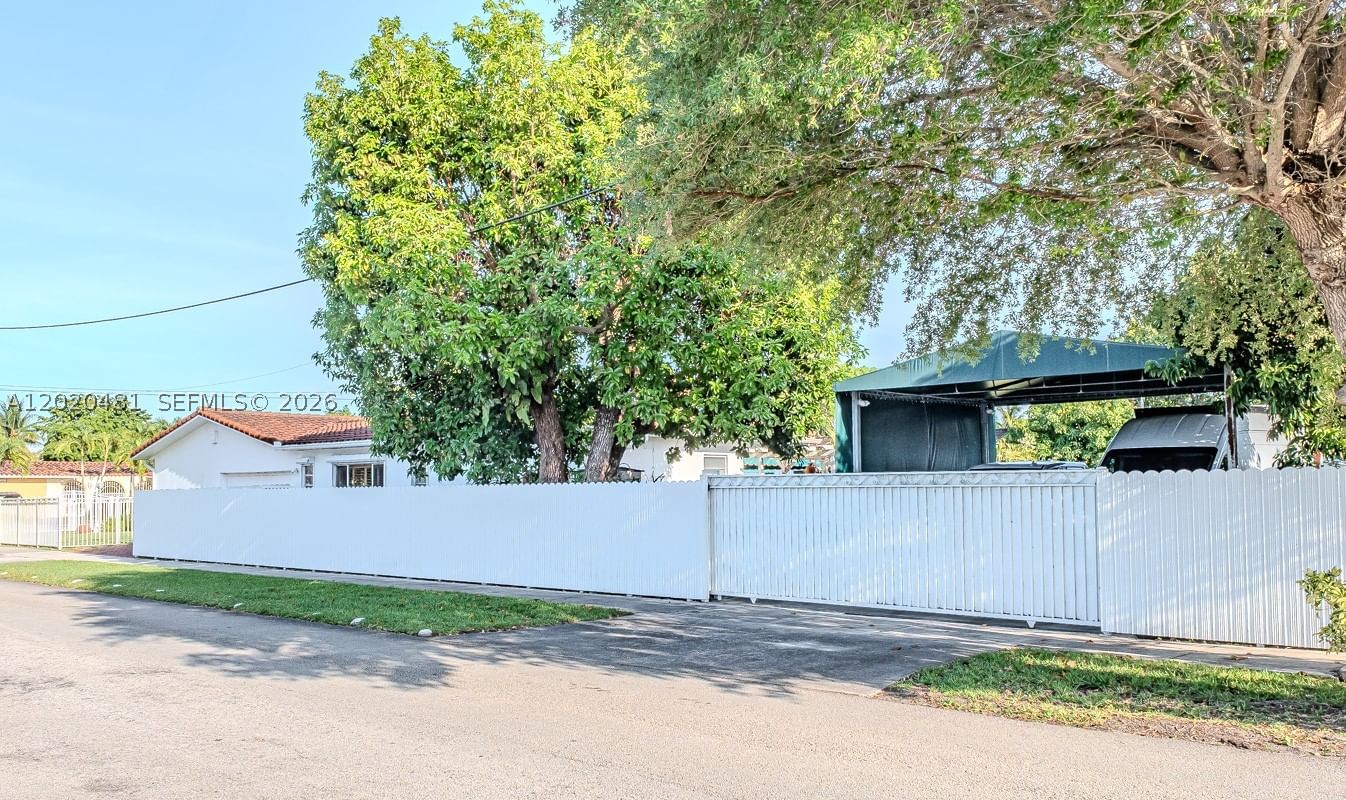 Real estate property located at 3400 108th Ave, Miami-dade, Intag Gardens 2nd Addn, Miami, FL