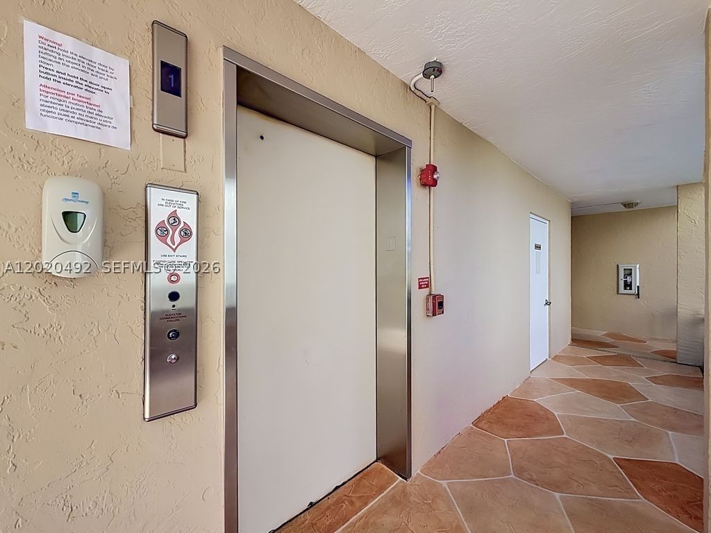 Real estate property located at 10208 24th Pl #203, Broward, Sunrise Lakes 203 Condo, Sunrise, FL
