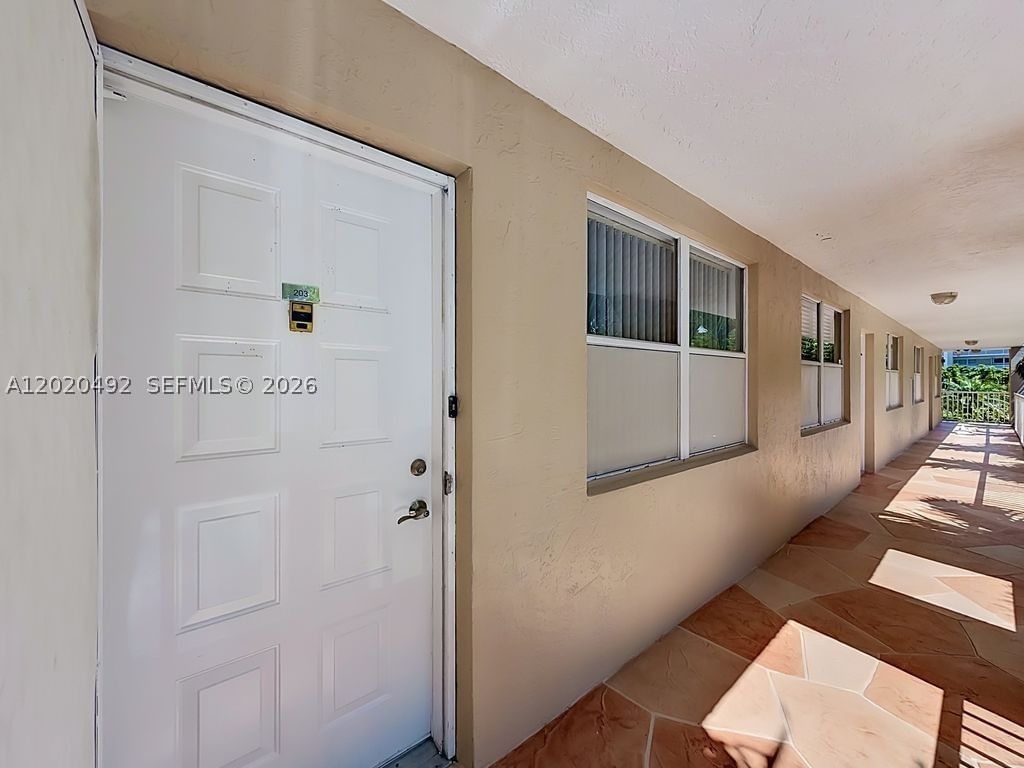 Real estate property located at 10208 24th Pl #203, Broward, Sunrise Lakes 203 Condo, Sunrise, FL