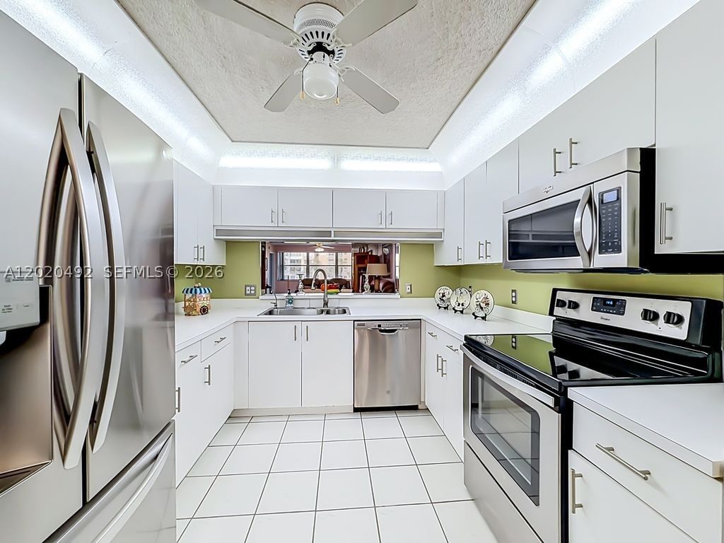Real estate property located at 10208 24th Pl #203, Broward, Sunrise Lakes 203 Condo, Sunrise, FL