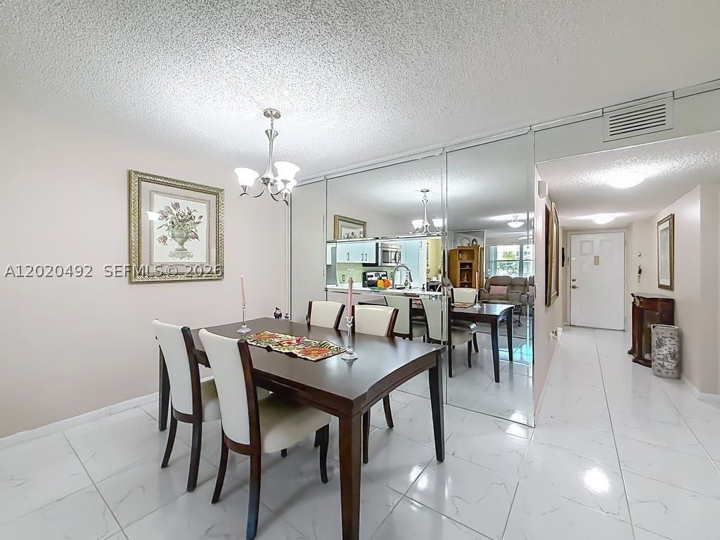 Real estate property located at 10208 24th Pl #203, Broward, Sunrise Lakes 203 Condo, Sunrise, FL