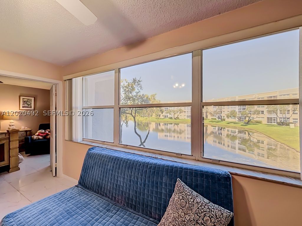 Real estate property located at 10208 24th Pl #203, Broward, Sunrise Lakes 203 Condo, Sunrise, FL