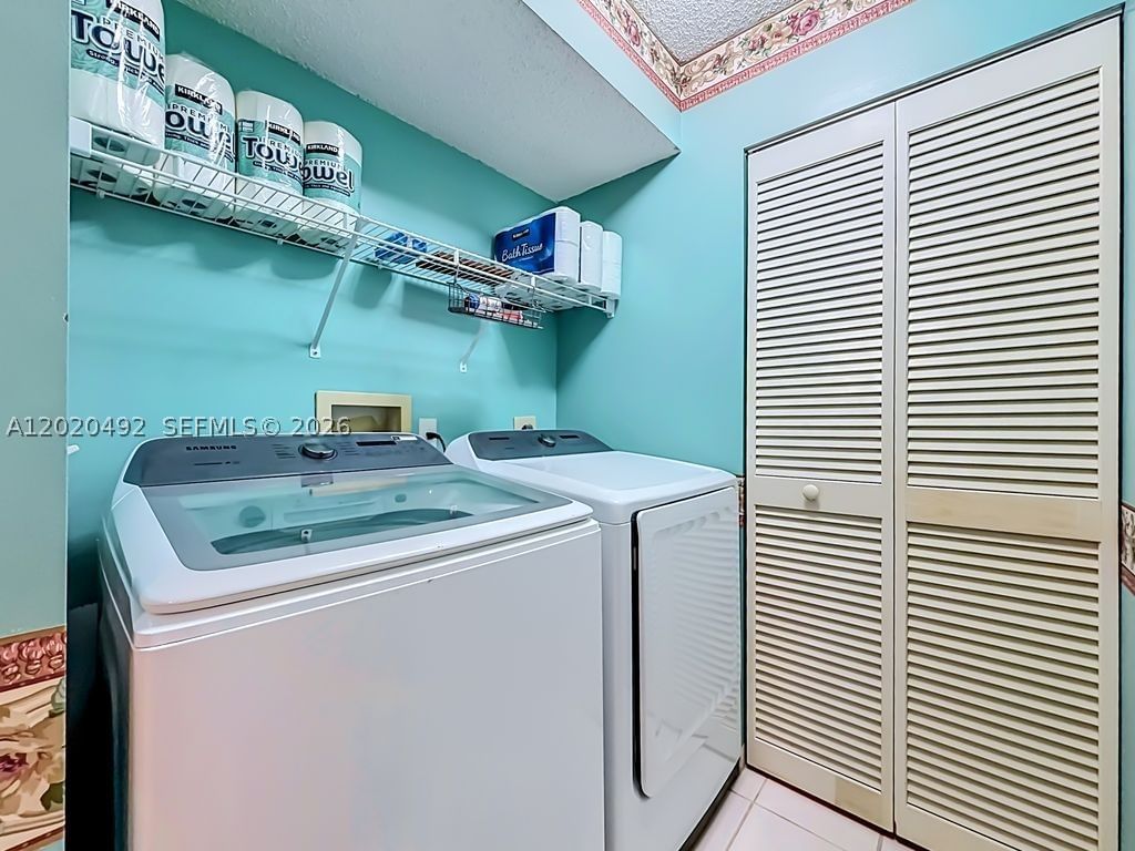 Real estate property located at 10208 24th Pl #203, Broward, Sunrise Lakes 203 Condo, Sunrise, FL