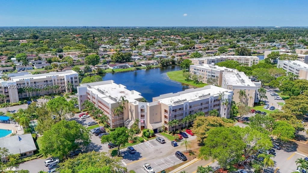 Real estate property located at 10208 24th Pl #203, Broward, Sunrise Lakes 203 Condo, Sunrise, FL