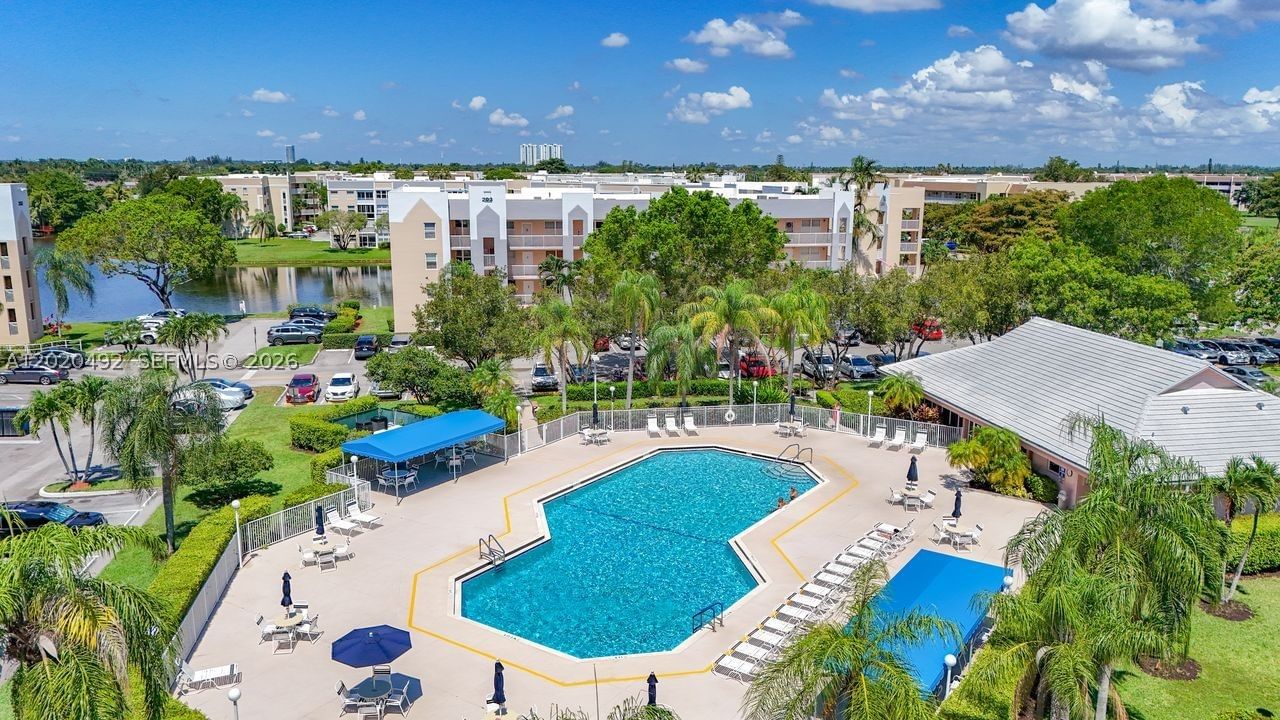 Real estate property located at 10208 24th Pl #203, Broward, Sunrise Lakes 203 Condo, Sunrise, FL