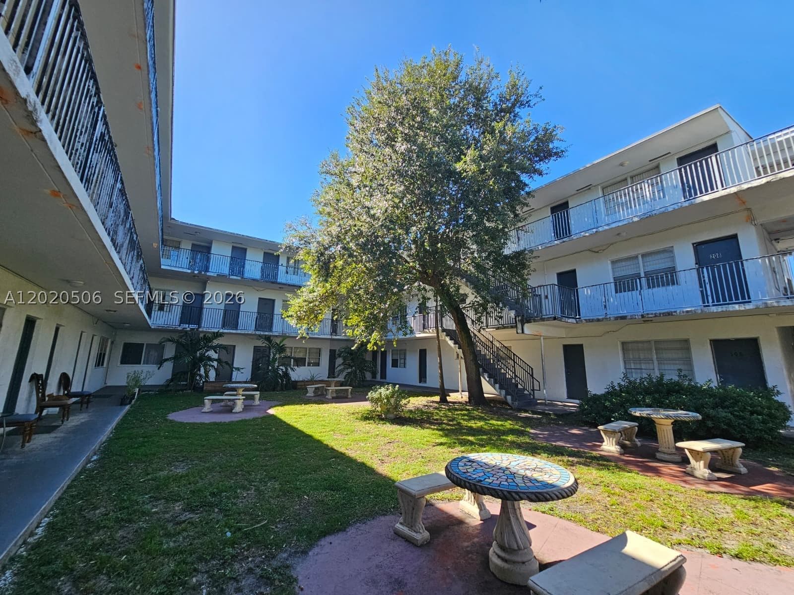 Real estate property located at 13700 6th Ave #106, Miami-dade, The White House Condo, North Miami, FL