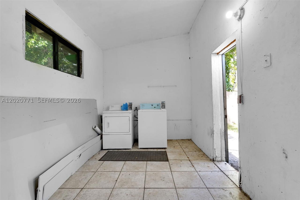 Real estate property located at 1918 19th Ave, Miami-dade, Miller Lawn, Miami, FL