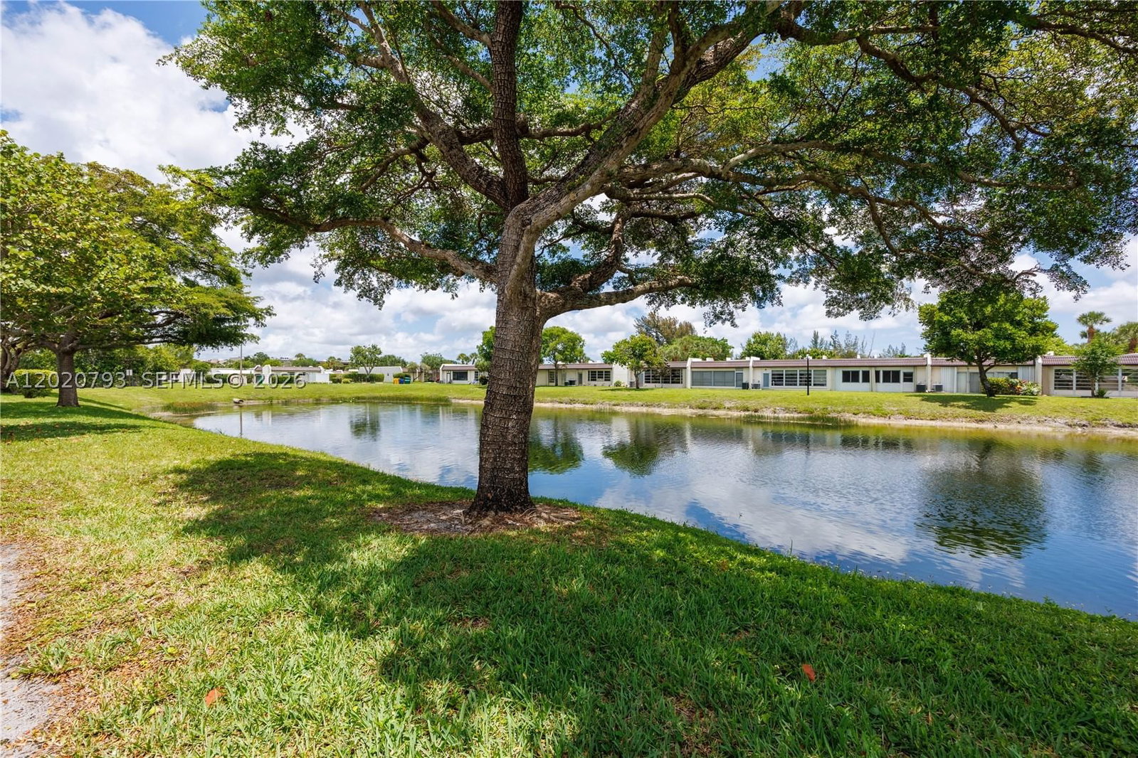 Real estate property located at 108 Lake Terry Dr #108, Palm Beach, Golden Lakes Village Cond, West Palm Beach, FL