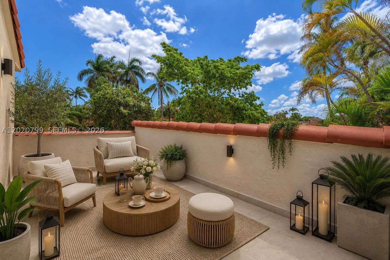 Real estate property located at 1010 204th Ter, Miami-dade, Sky Lake Villas First Add, Miami, FL