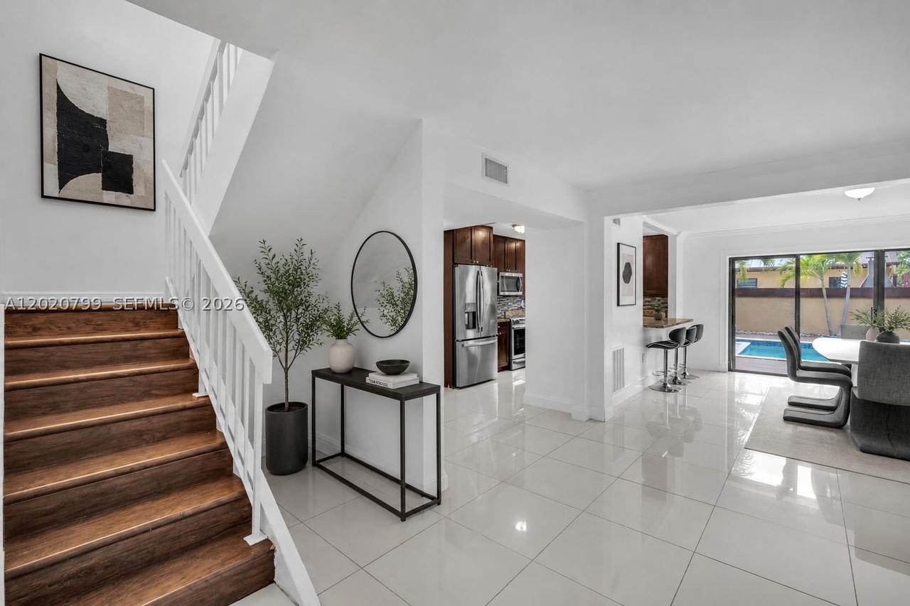 Real estate property located at 1010 204th Ter, Miami-dade, Sky Lake Villas First Add, Miami, FL