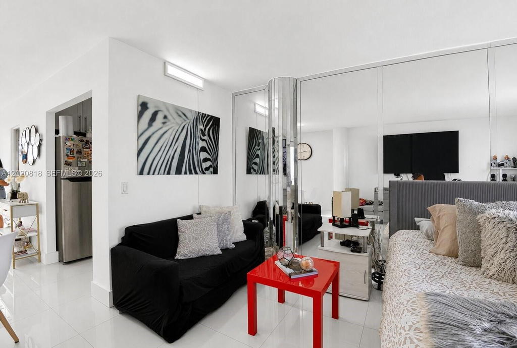 Real estate property located at 7904 West Dr #1006, Miami-dade, Bayshore Yacht & Tennis C, North Bay Village, FL