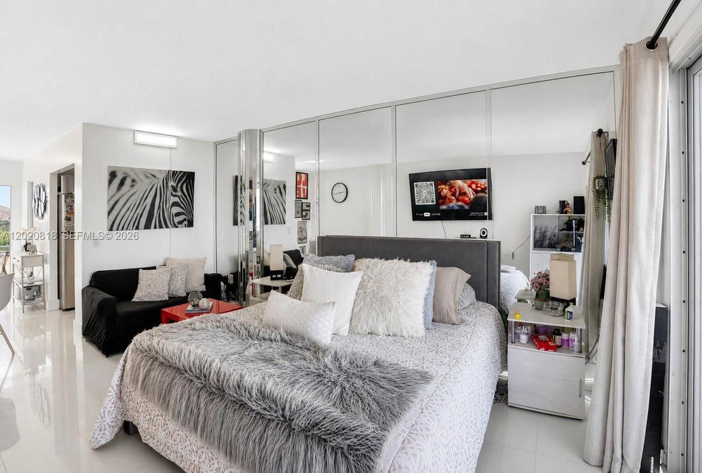 Real estate property located at 7904 West Dr #1006, Miami-dade, Bayshore Yacht & Tennis C, North Bay Village, FL