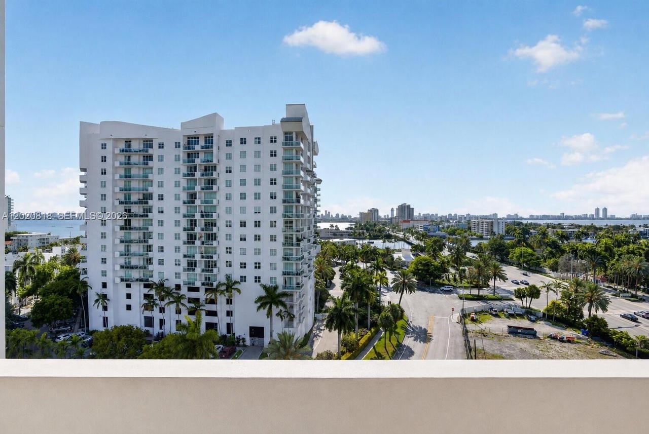 Real estate property located at 7904 West Dr #1006, Miami-dade, Bayshore Yacht & Tennis C, North Bay Village, FL