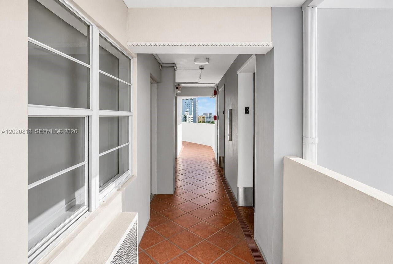 Real estate property located at 7904 West Dr #1006, Miami-dade, Bayshore Yacht & Tennis C, North Bay Village, FL